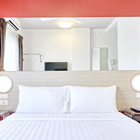 Red Planet Phuket Patong - Sha Extra Plus Exterior foto
