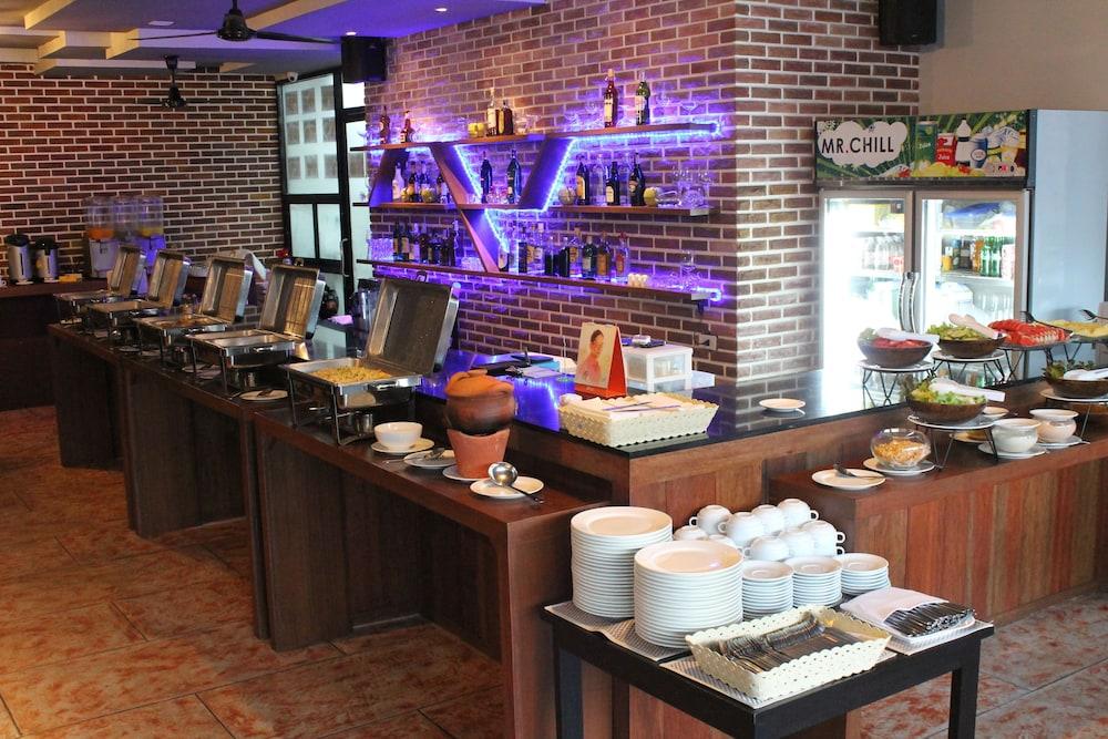 Red Planet Phuket Patong - Sha Extra Plus Exterior foto