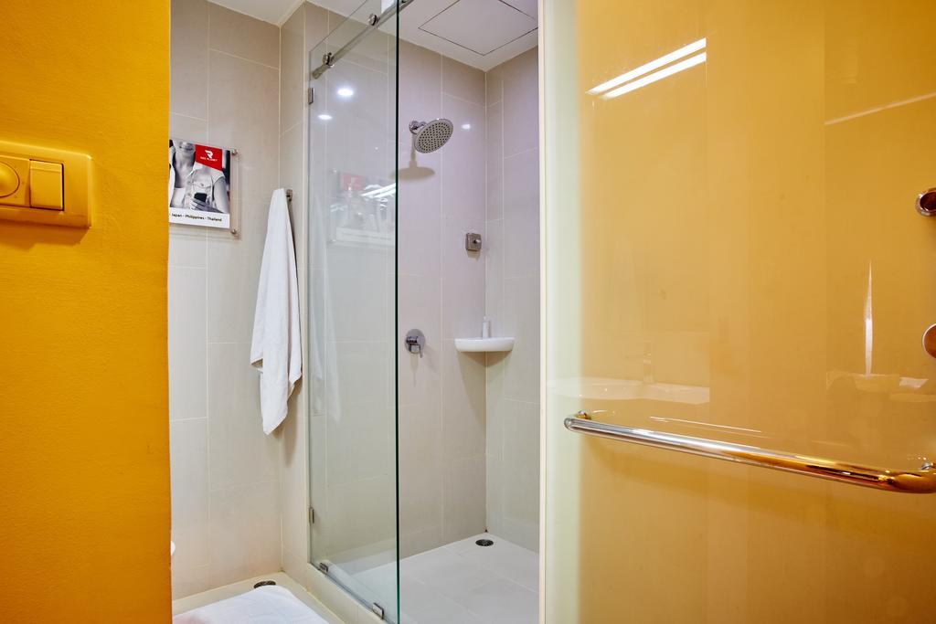 Red Planet Phuket Patong - Sha Extra Plus Exterior foto