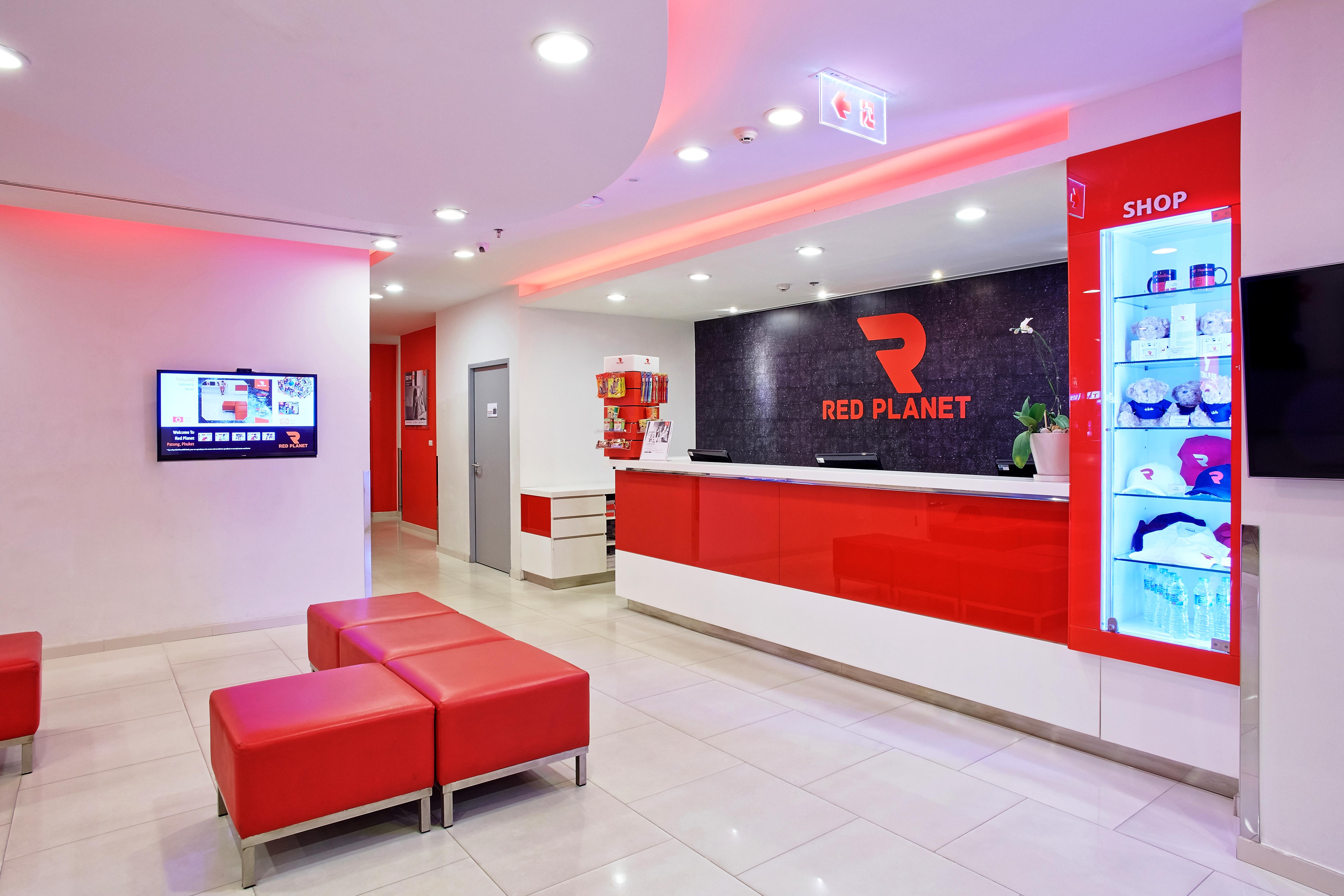Red Planet Phuket Patong - Sha Extra Plus Exterior foto
