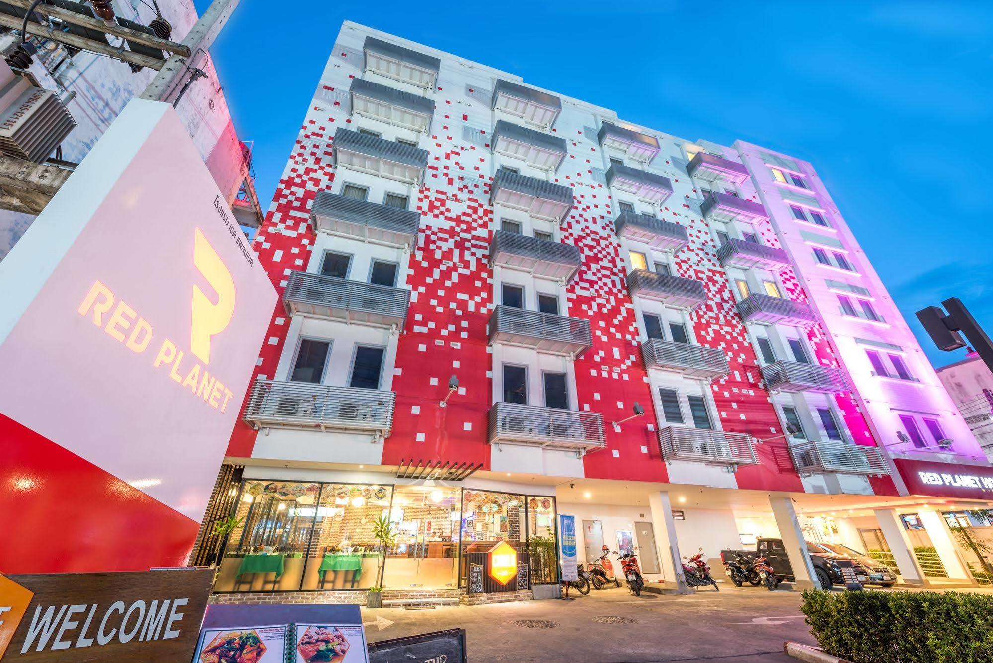 Red Planet Phuket Patong - Sha Extra Plus Exterior foto