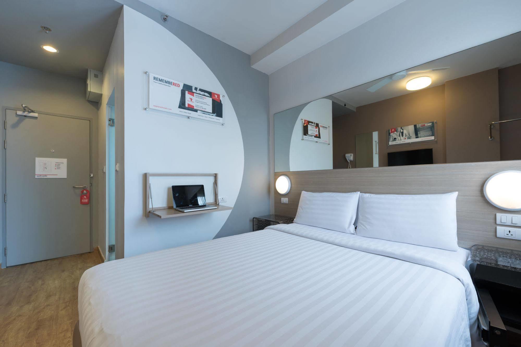 Red Planet Phuket Patong - Sha Extra Plus Exterior foto