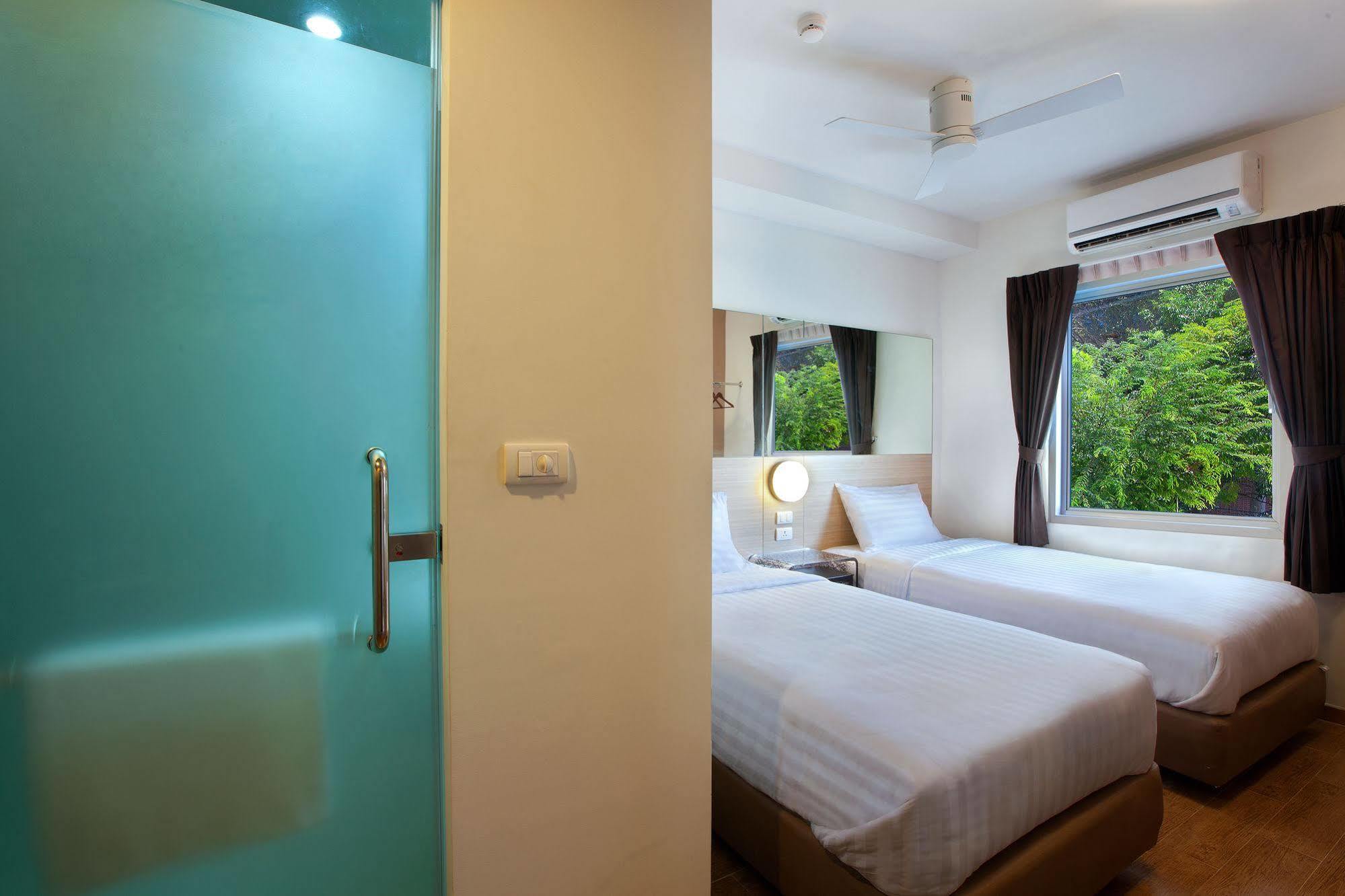 Red Planet Phuket Patong - Sha Extra Plus Exterior foto